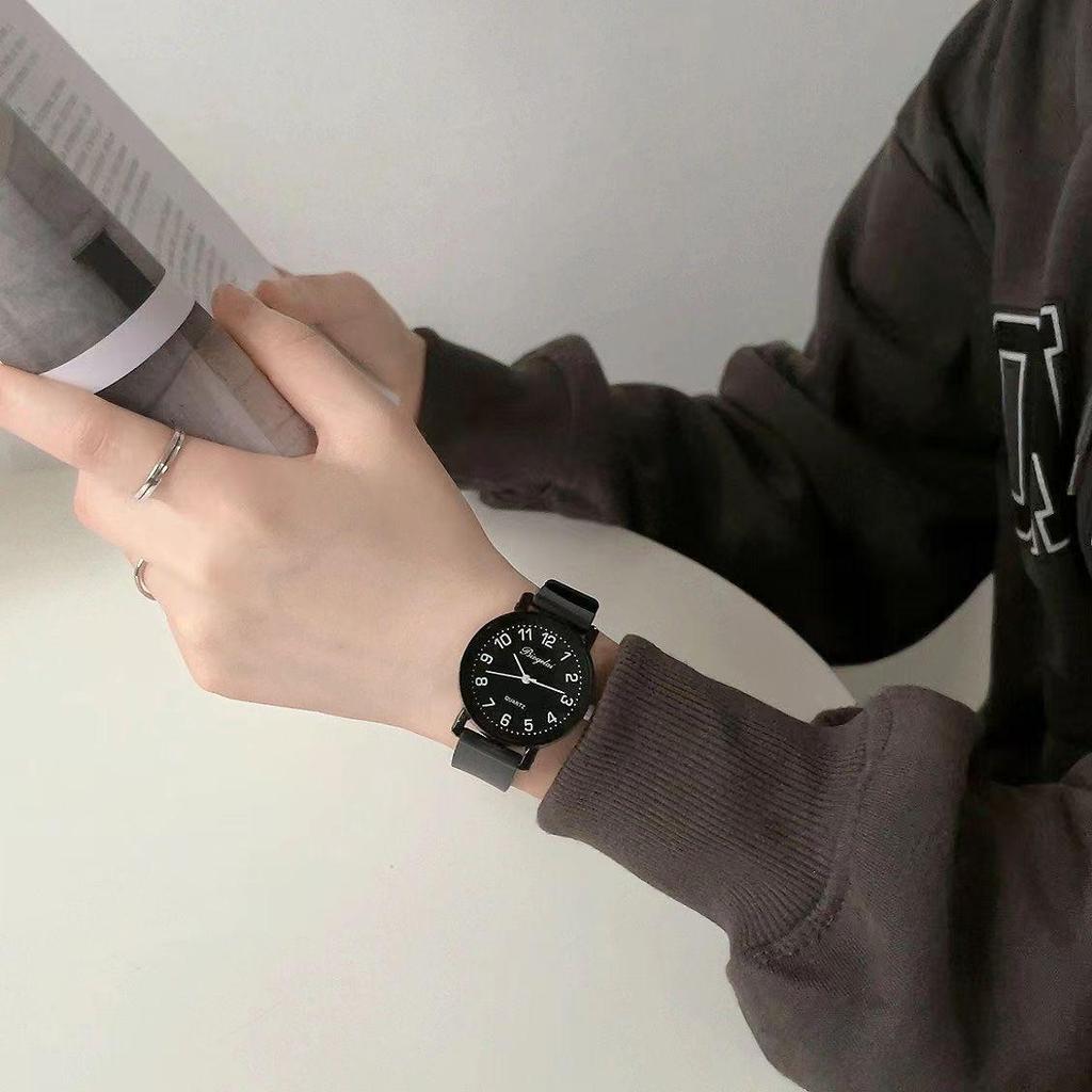Stilvolle Quarz-Armbanduhr für Junior High & High School Schüler