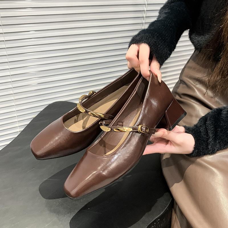 Square head single shoes 2025 autumn not tired feet thick heel metal shallow mouth Mary Jane small leather shoes women's shoes light luxury high sense