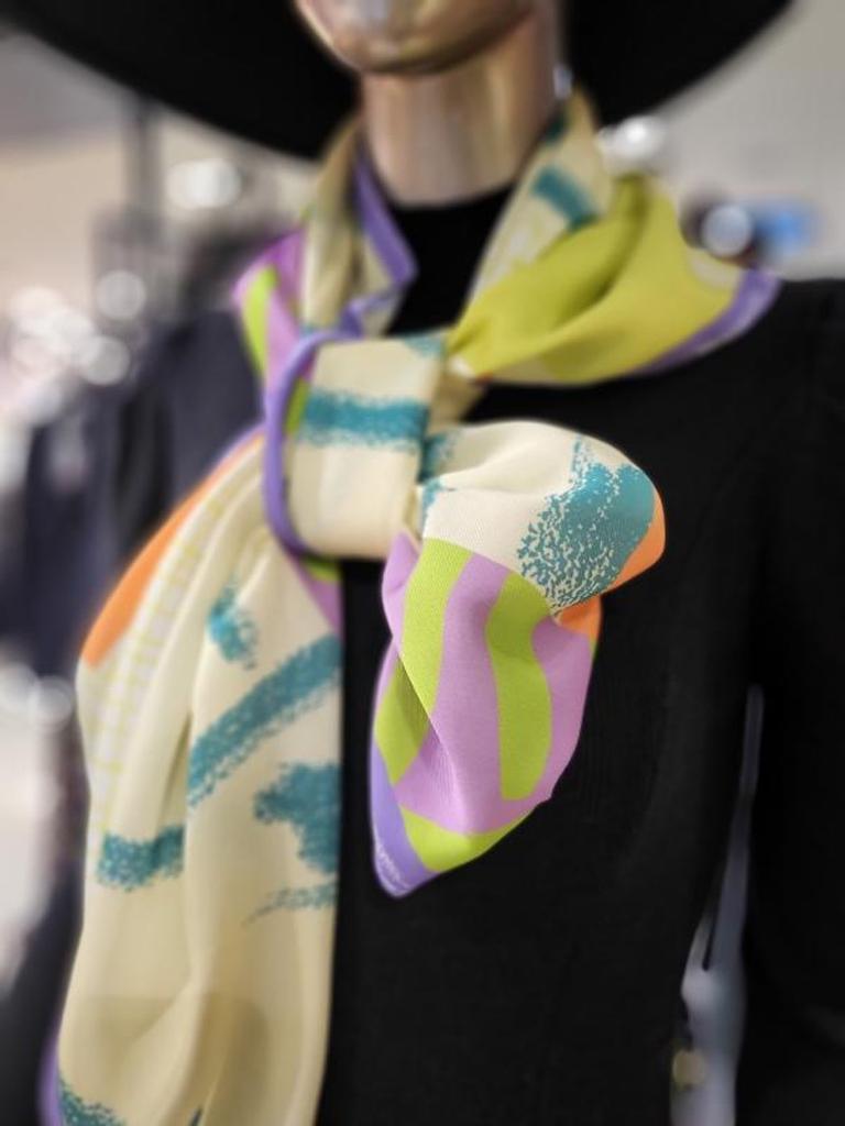 Purple Triangle Scarf JCM5NSAM2190