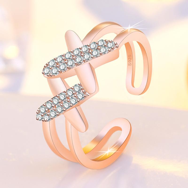 

Модные женские кольца с кристаллами в виде креста one size