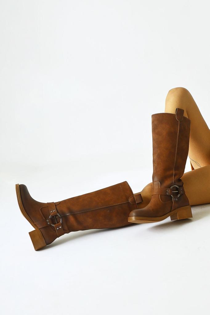 Women Modern Stylish Fashion Boots Boots Soleil Tan Belt Detail Pull On Boots