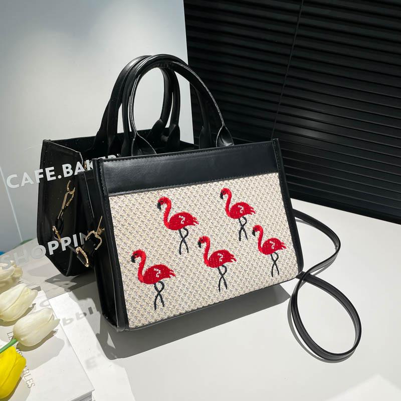 

New Trend Premium Large Capacity Small Square Bag Shoulder Strap Crossbody Shoulder Bag Commuter Versatile Handbag чорний