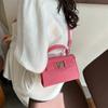 Einfarbig beliebte mode liebe hardware frühling neue einfache trend casual schulter crossbody kleine quadratische tasche frau