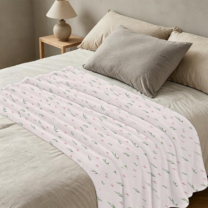 Flannel Blanket: Anti-Pilling, Soft & Skin-Friendly, Simple Floral All-Season Warm Home Decor for Lounge