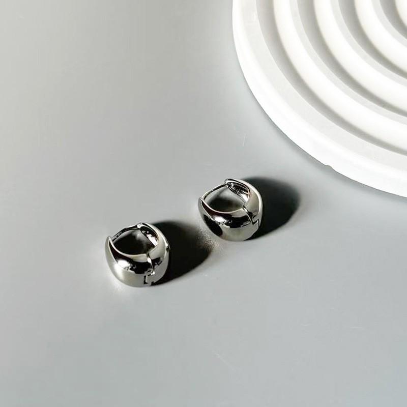 Korean Style Geometric Circle Earrings: Elegant, Versatile Ear Jewelry for Women and Students