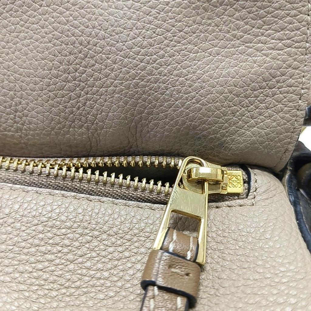 [Gebraucht] Loewe Kleine Puzzle Edge Tasche 'Taupe' - Gut #4XUINF