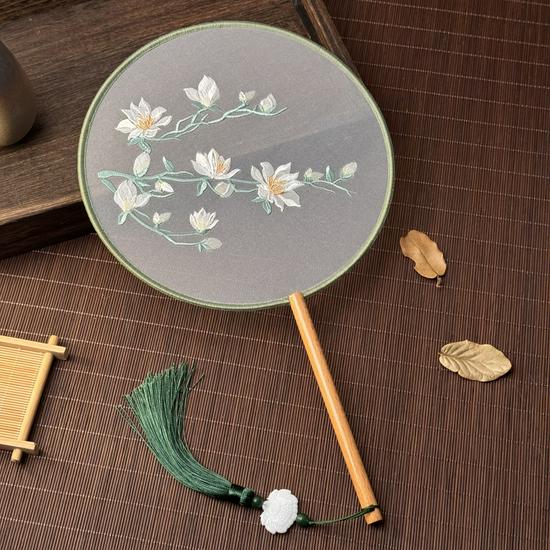Double-Sided Suzhou Embroidery Round Fan: Ancient Hanfu Dance Accessory