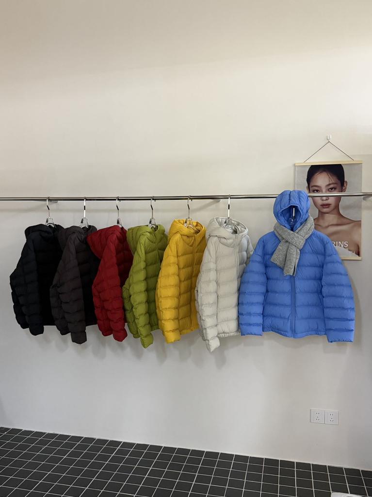 Autumn and winter new women's hooded short down jacket drawstring bread white duck down puffs warm jacket