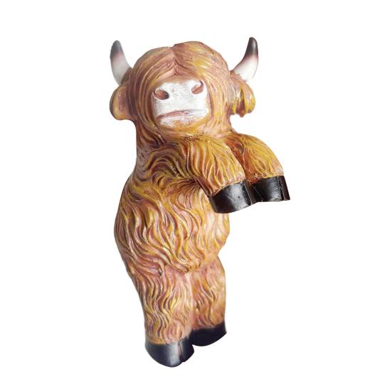 Highland Cow Statue Resin Small Cow Planter Pot Hanger Climbing Animal Flower Pot Hugger for Garden Patio Fence Lawn Yard Plant Pot Decor