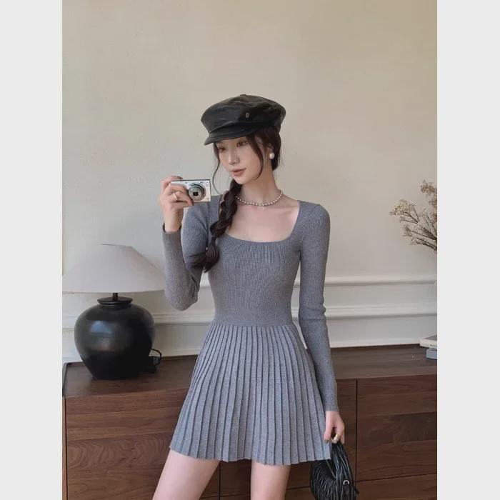 Elegant French Design Slim Knit Dress with Pleated Skirt – 2023 Autumn/Winter Collection