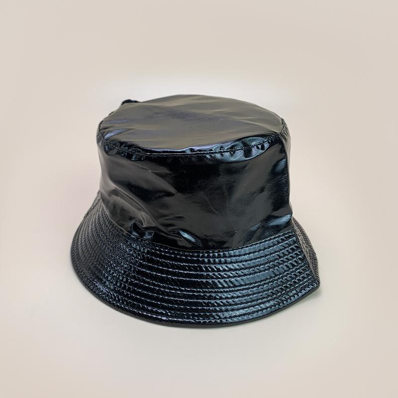Cappelli a secchiello in pelle verniciata di nicchia Nuovi unisex Parasole Semplici Traspiranti Bicolore Versatili Moda Personale Cappelli da pescatore
