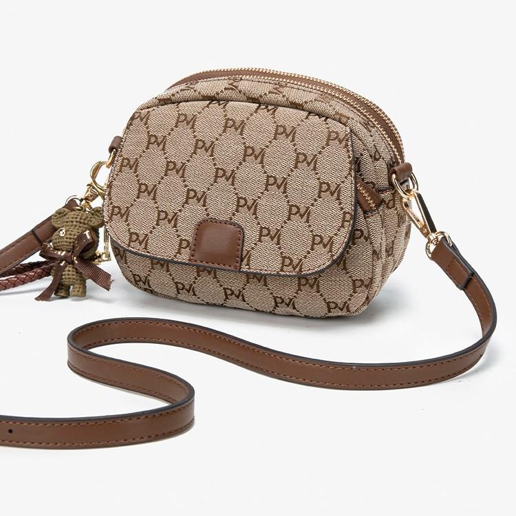 Small Crossbody Bag For Women With Faux Leather And Details For Daily Use