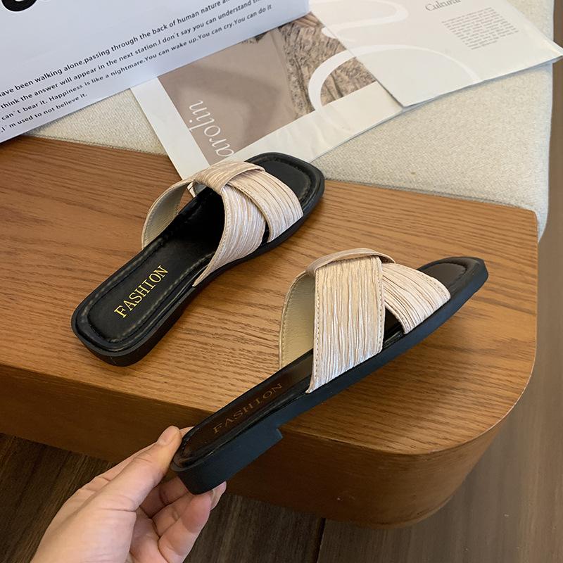 Foreign Trade Large Size Summer Outer Wear One-word Slippers 2025 New Summer Beach Wind Cross with Breathable Lightweight Slippers