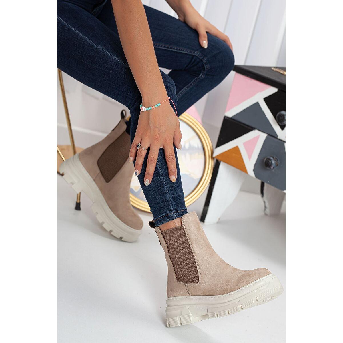 

Артур Женщины