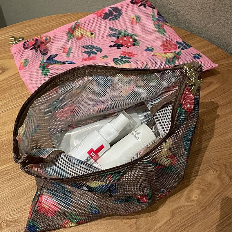 Vintage Japanese Style Cartoon Printing Large Capacity Makeup Storage Bag With Wash Bag Facility Cosmetic Bag For Travel