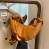 Jesenná trendy textúrovaná crossbody taška Croissant 2024 - Štýlový dámsky dizajn Knedľa