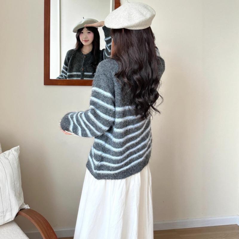 Autumn and Winter New Contrasting Color Striped Horn Buckle Knitted Cardigan Loose Soft Waxy Design Sweater Jacket Women