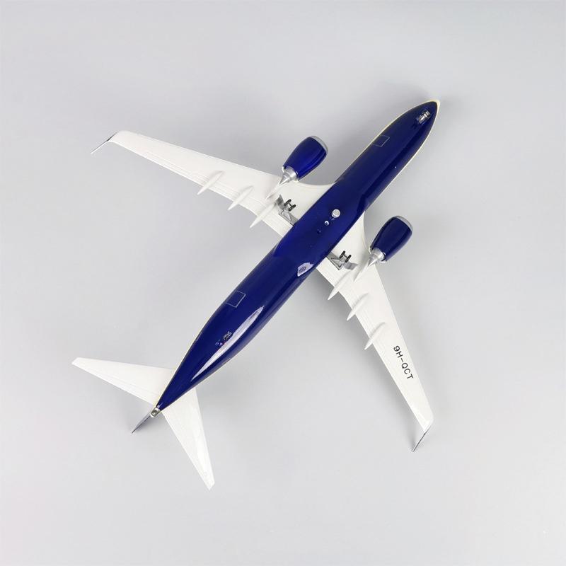 Ryanair plane model B737 Aircraft Model With Base Landing Gears Resin Miniature Plane For kids Gifts or Display Decorations