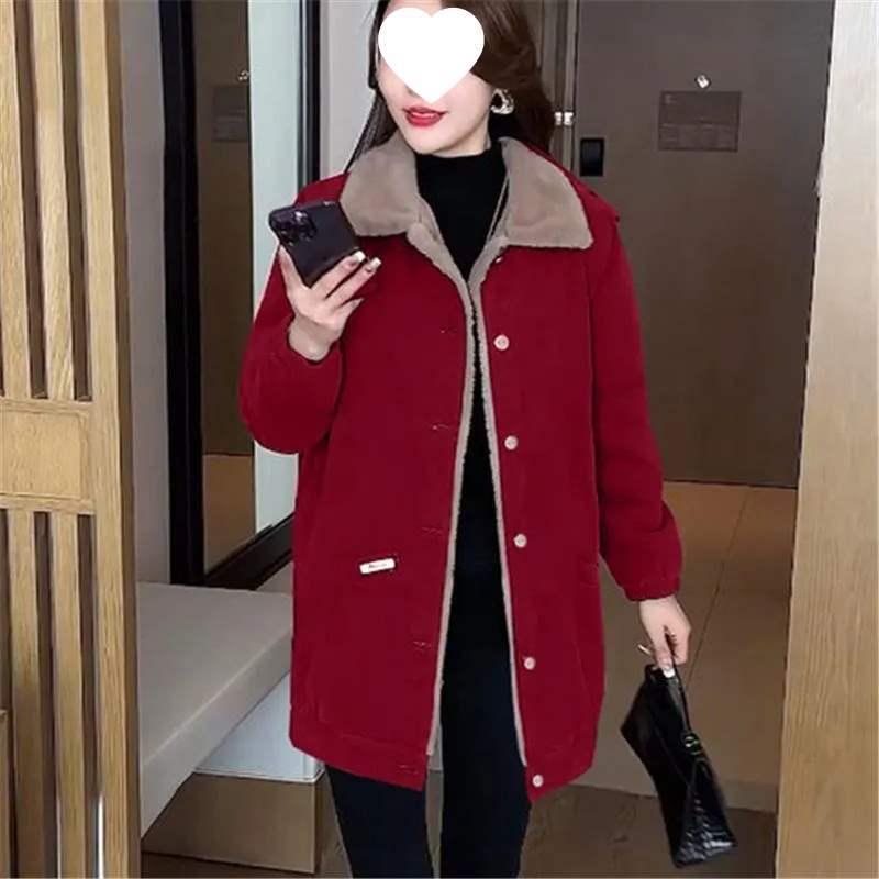 Mittellanger Damen-Wintermantel aus Samt in Übergröße - Stilvoller lockerer Trenchcoat für Frauen mittleren Alters