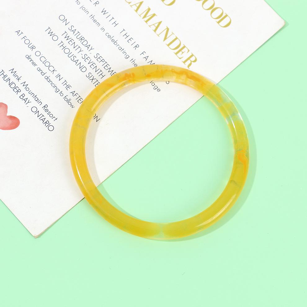 Damen Retro Geometrisches Breites Armband: Nischen-Design mit dünnen Streifen, antiker Stil - Perfekt für den Sommer und beste Freunde