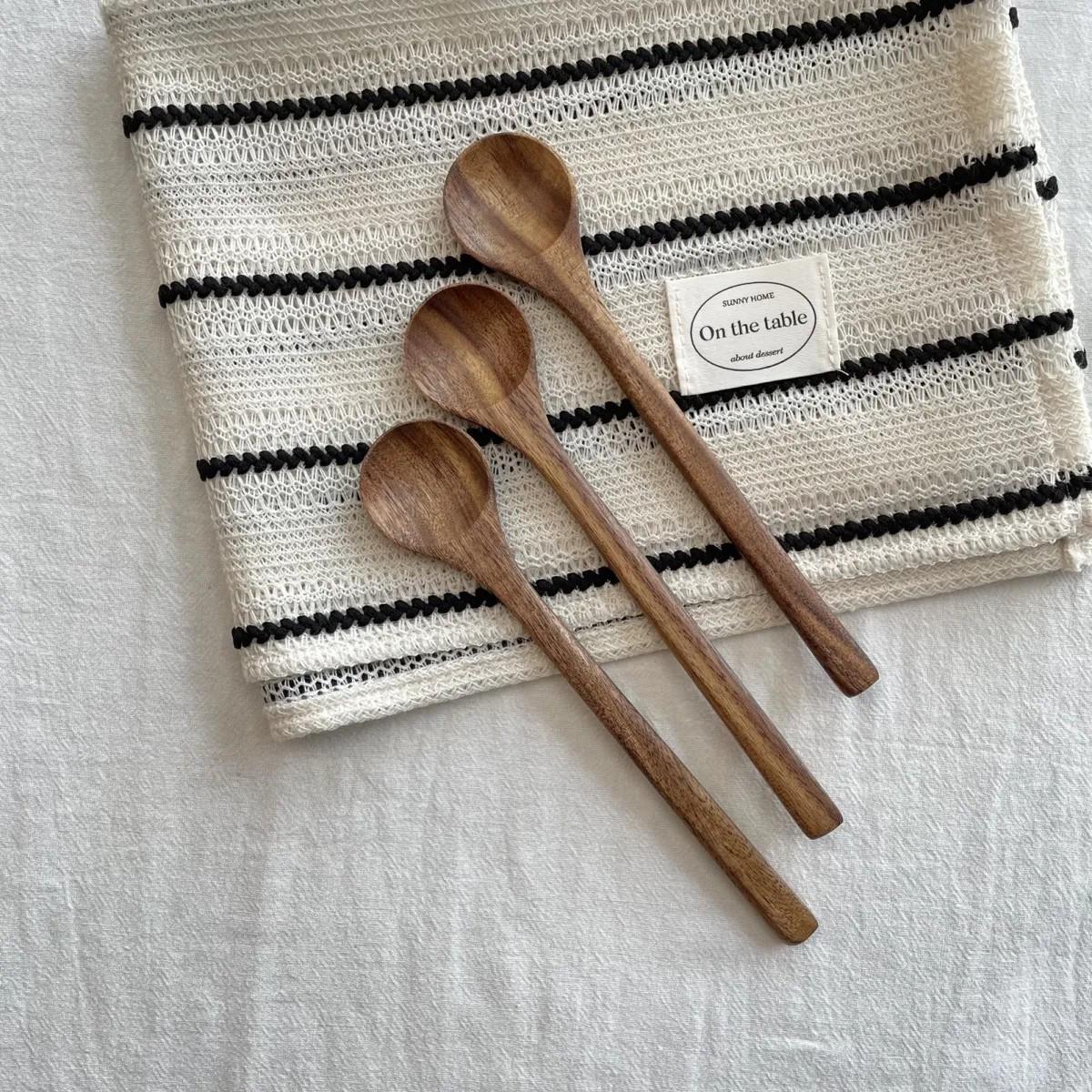 

Japanese & Korean Style Wooden Spoon: 17x3 Large Handle, Creative Soup & Coffee Stirring Ladle 17x3 cm темно-коричневого