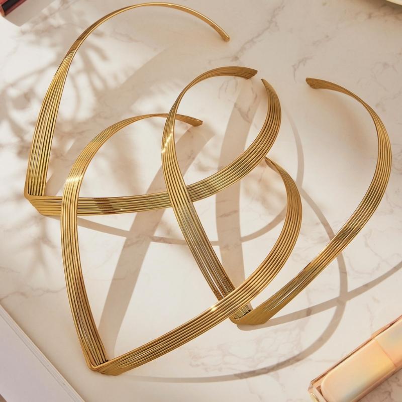 Modern V Neck Collar Jewelry Architectural Styles Stainless Steel Chain For Sensitive Skin
