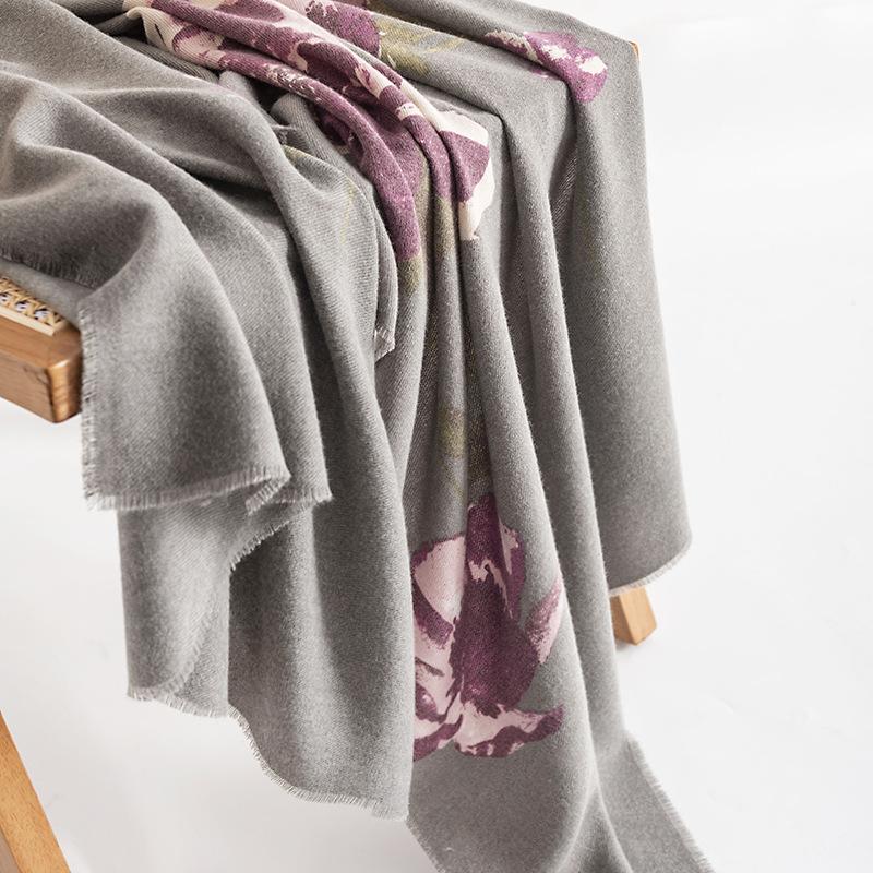 New Elegant Celebrity Style Printed Scarf Imitation Cashmere Autumn and Winter Flower Shawl Soft Warm Scarf