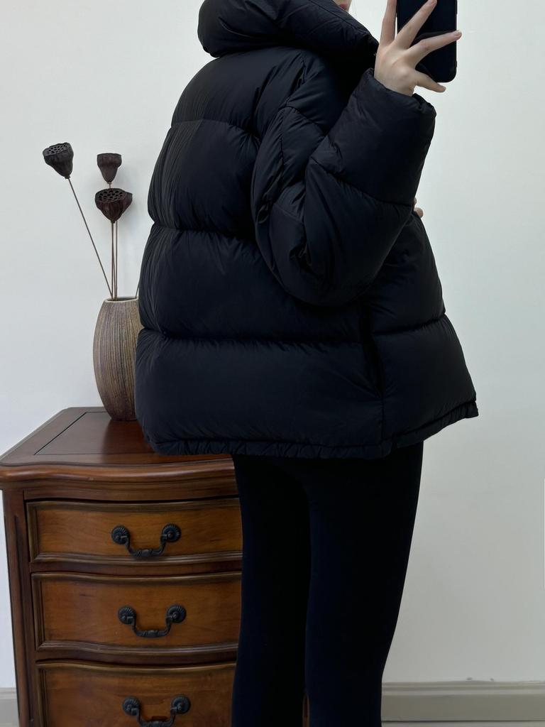 Women's Soft Zero-Pressure 2026 Winter Short Down Jacket - Thickened High-End 90% White Duck Down Coat with Stand Collar.