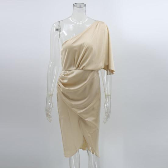 Einärmeliges, tailliertes, hochtailliertes, sexy Kleid für Damen mit einem Schulterschlitz