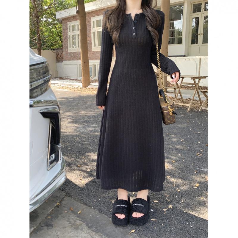 Knitted dress women's new autumn and winter with coat, slim and thin bottom, inner cover, hip-wrapped knee-length dress