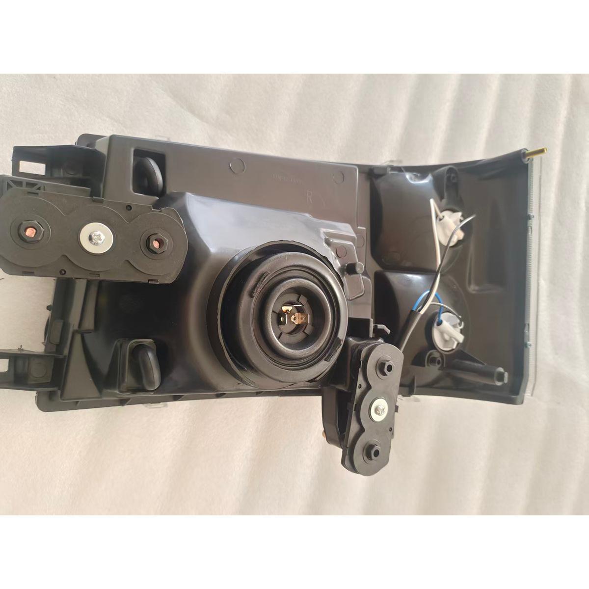 Dongfeng Duolika Light Truck Rear Tail Light Assembly. SOLOTU