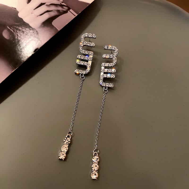 Silver Needle French Fresh Exaggerated Diamond Earrings Light Luxury High-end Stud Earrings Temperament Earrings Design Sense Niche