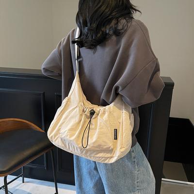 Large Capacity Nylon Cloth Pleated Bag Women's Summer Leisure New Versatile Messenger Large Bag Dumpling Bag