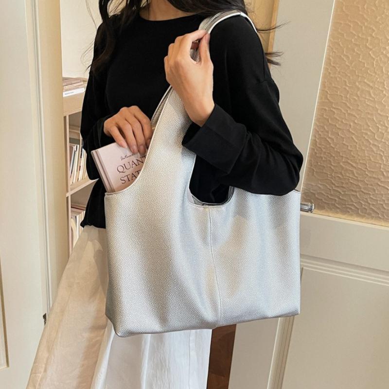 Large Capacity PU Tote Bag for Women Fashion Retro Fashionable and Versatile Shoulder Bag Simple Commuting Office School Bag