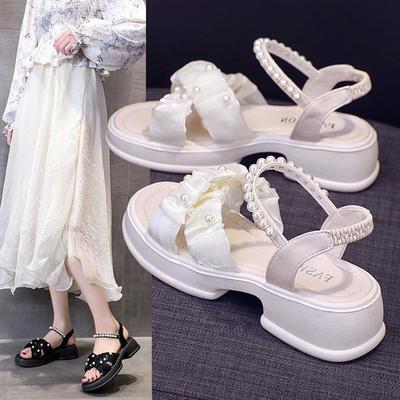 Zarte Perlenplateau Feenstil Sandalen Damenrock 2025 Sommer neue Mode vielseitige Römerschuhe Trend