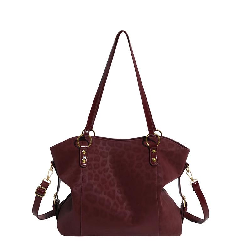 Retro Commuter Tote Bag, Large-capacity Crossbody Bag, Fashionable and Stylish Single-shoulder Bag