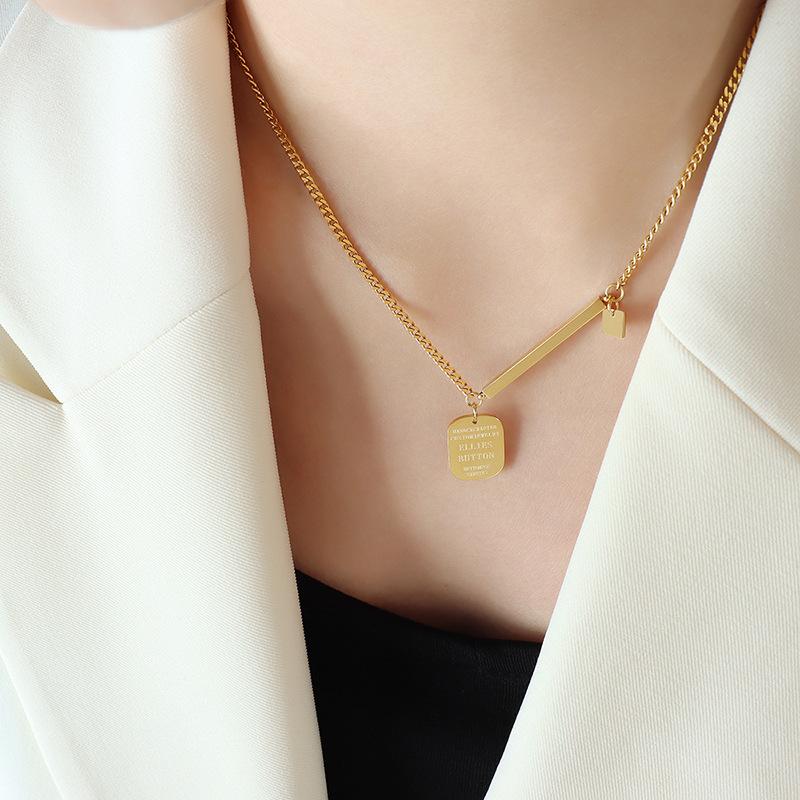 Couples Day Gift Collarbone Chain Women'S Fashion Versatile Lettering Square Geometric Necklace Spice Girl Accessories
