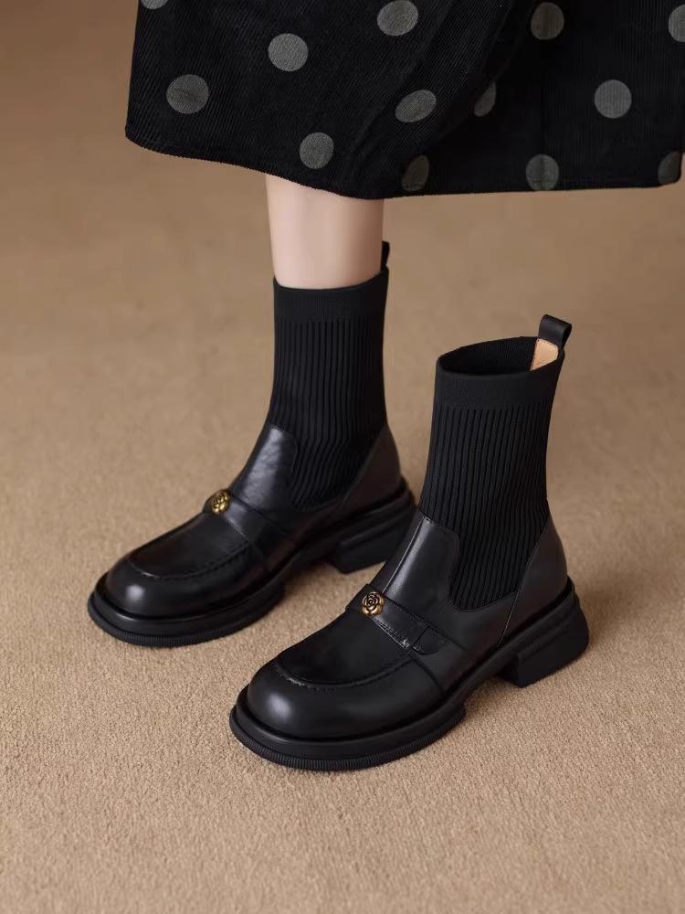 

Retro soft leather is super easy to wear thick-soled medium-heeled short boots for women s 2025 autumn and winter new round-head thick-heeled knitte 40