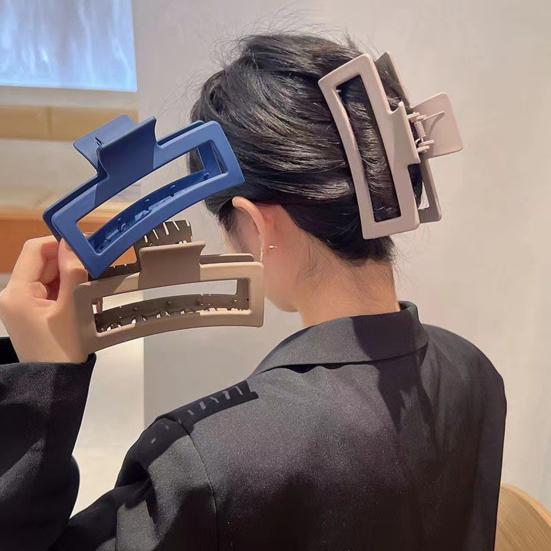 Hair Claw Oversized Square Strong Claw Hollow Out with Teeth Headwear Elegant Matte Hair Clip Crab Women Shark Hair Hairpin Hair Accessories