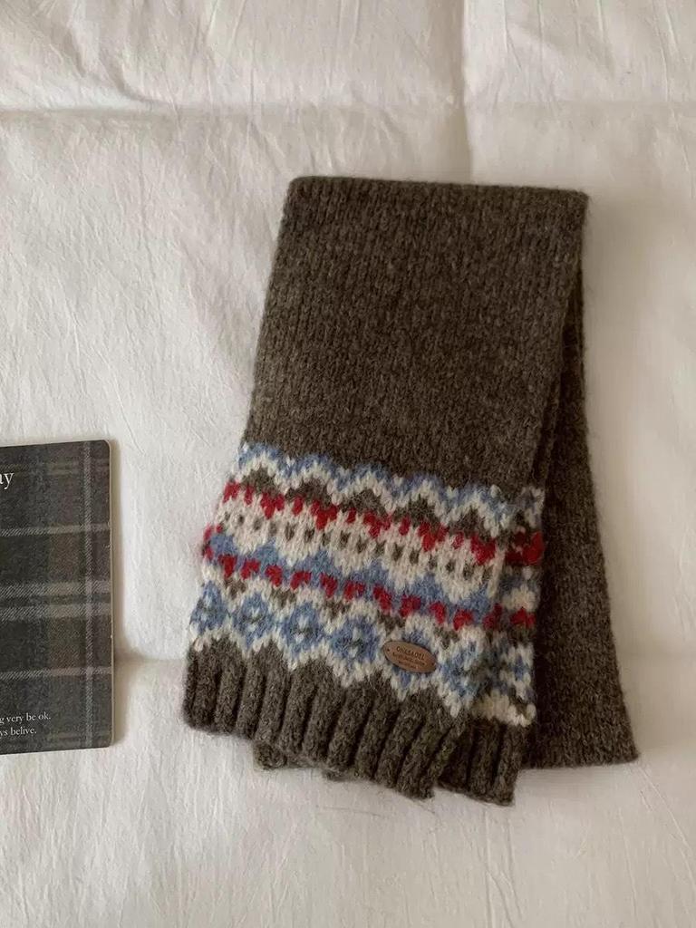 Högkvalitativ Damscarf i Ullblandning med Fair Isle-mönster - Tjock, Varm Stickad Halsduk för Höst/Vinter