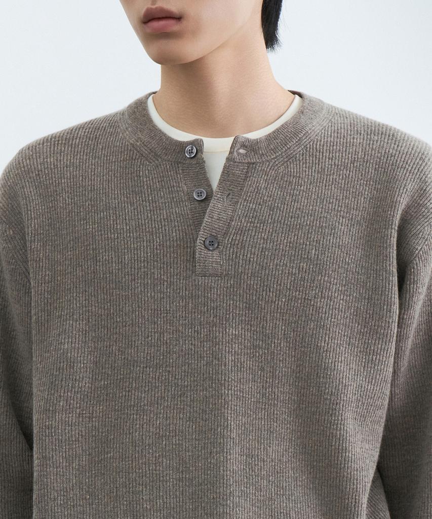 MUSINSA STANDARD [Victoria Wool] Minimal Ribbed Henley Neck Knit [Taupe]