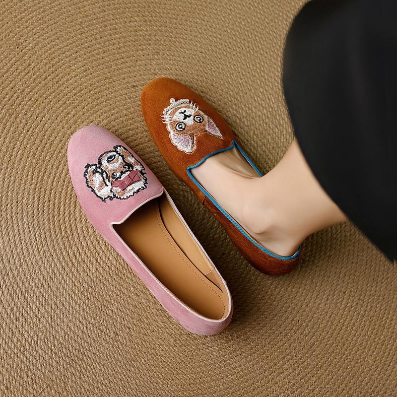 Fashion Women's New Genuine Leather Sheepskin Sheep Suede Embroidery Totem Low Heel Large Comfortable Casual Single Shoe