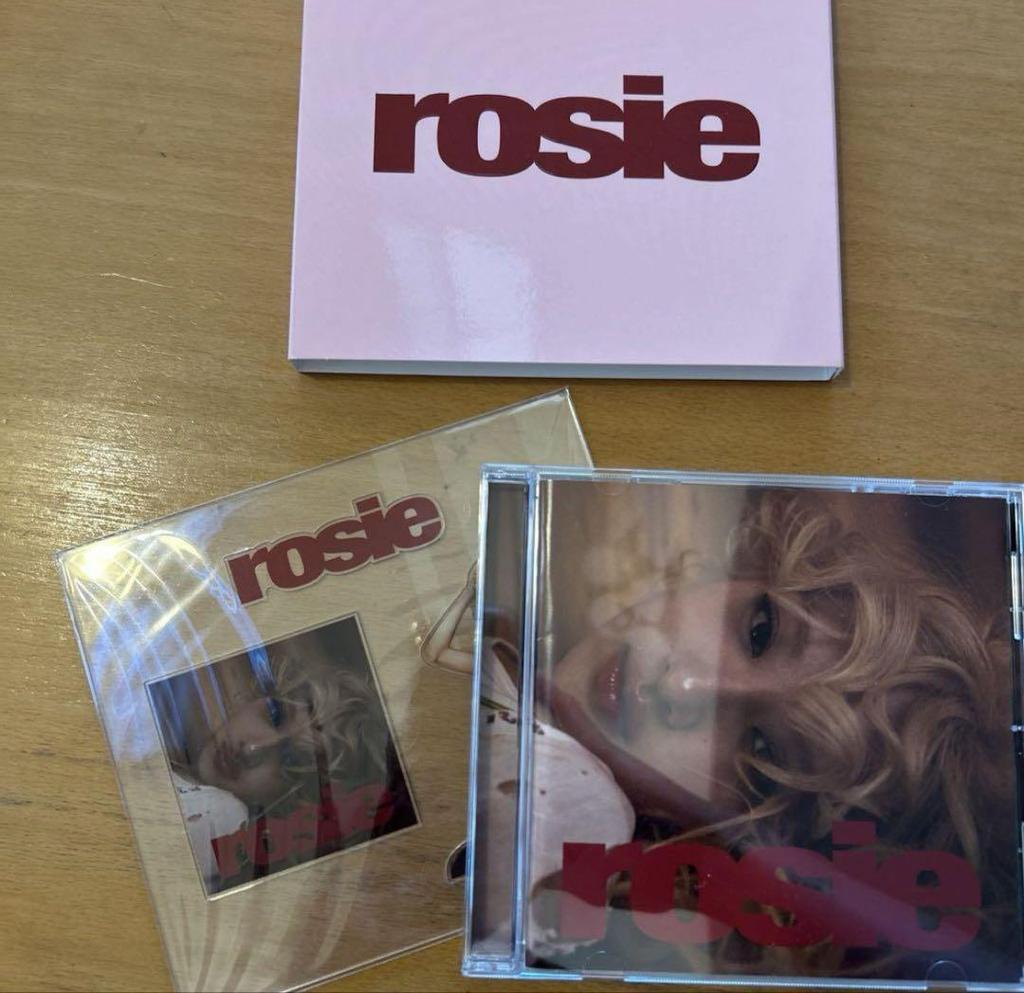 [USED] ROSÉ Album Rosie