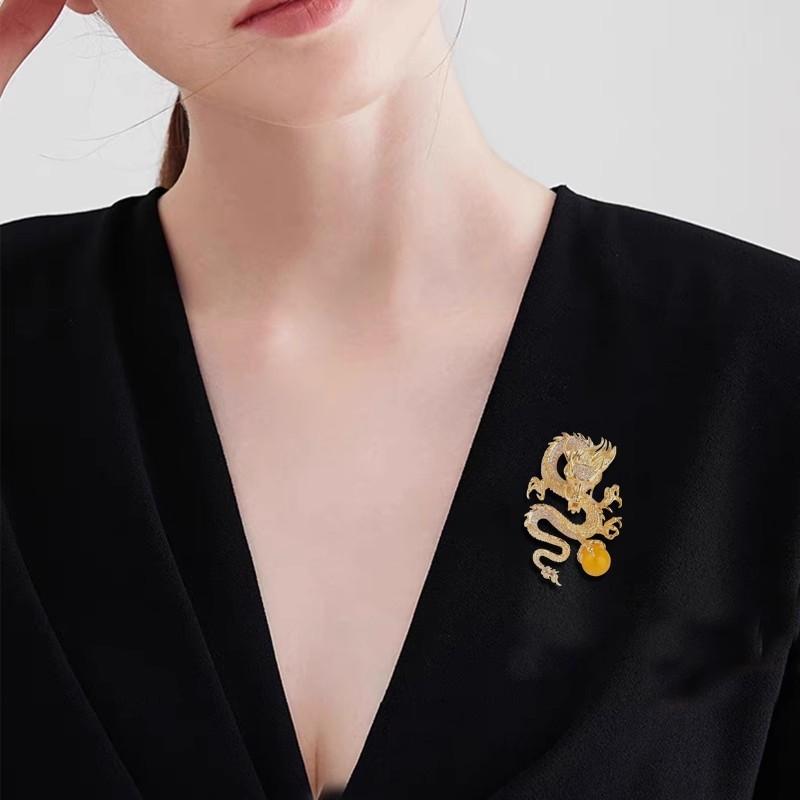 Golden Dragon Drama Ball Year Of The Dragon Gift Zodiac Dragon Brooch Women'S High-End Suit Accessories Pin Chinese Style Decoration