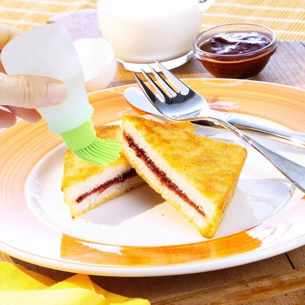 Leakproof Silicone Honey Oil Storage Bottles Containers with Brush for Barbecue Cooking Baking Tools  COLOR RANDOM