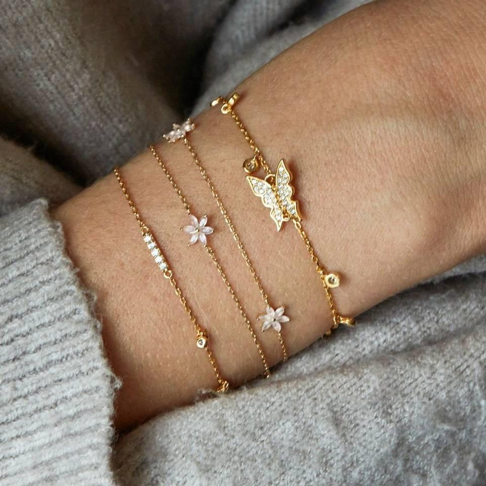 Minimalist Style, Simple Female Personality Butterfly Inlaid With Diamonds, Flower Bracelet 4-Piece Set