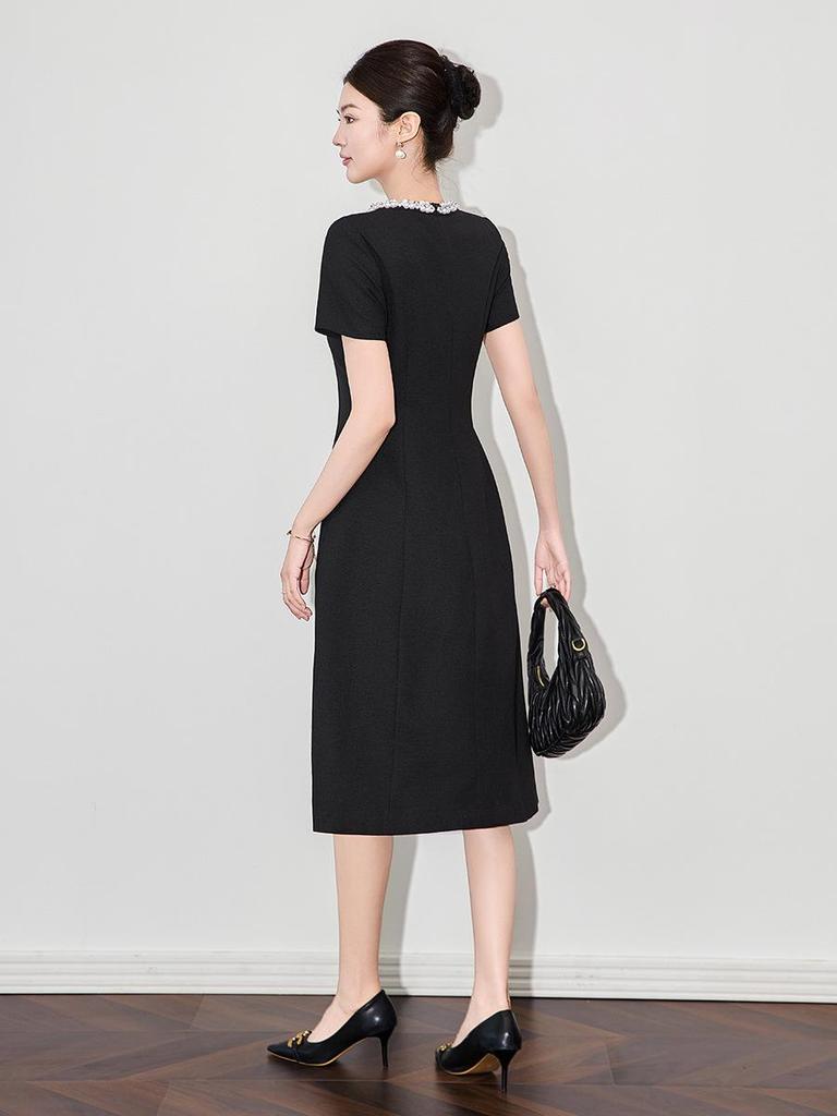 Elegant Checkered Beaded Waist-Hugging Women's Dress