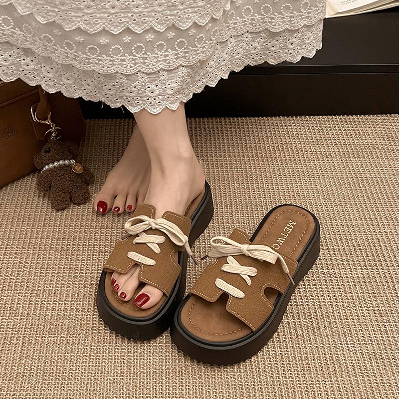 Slippers Women 2025 Casual Retro Vacation Spring and Summer Feet Cool Slippers Women Are Not Tired and Pedal Soft Bottom New Beach