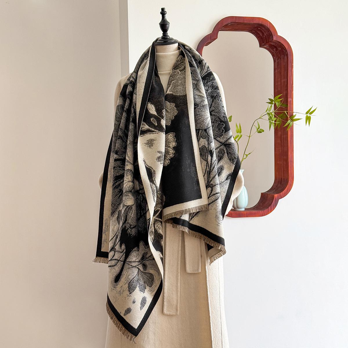 

Luxury Brand Cashmere Women Butterfly Print Scarf Winter Warm Shawl and Wrap Bandana Pashmina Female Foulard Blanket Poncho