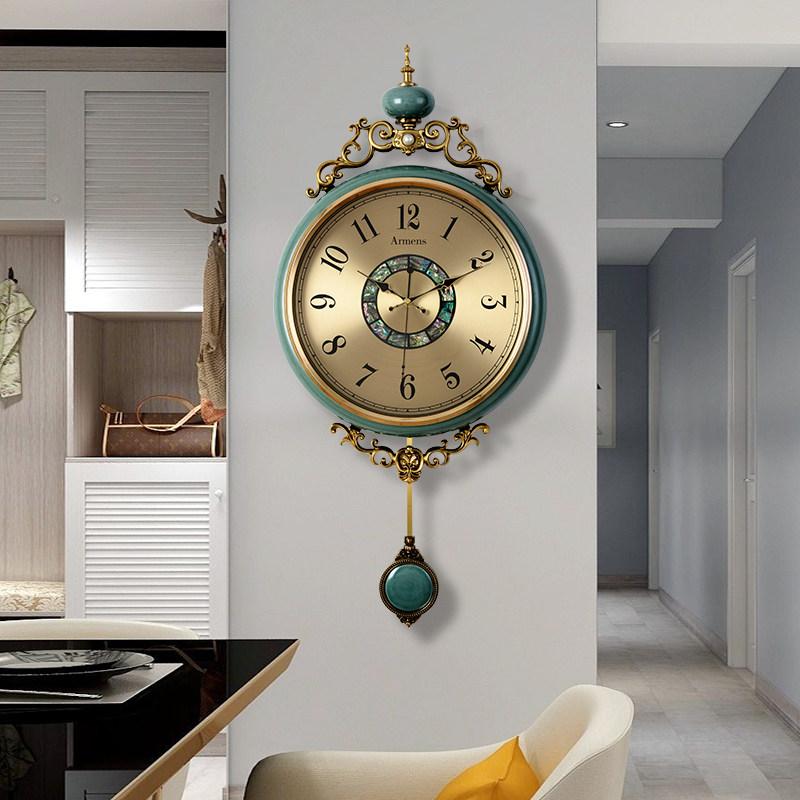 European Retro Wall Clock Living Room Home New Creative Clock Wall Mute High-end Quartz Type Home Decoration